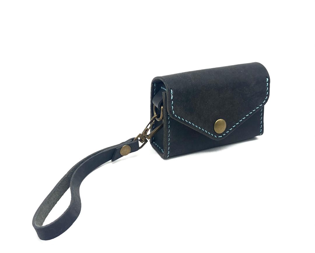 LEATHER POUCH WITH HANDLE